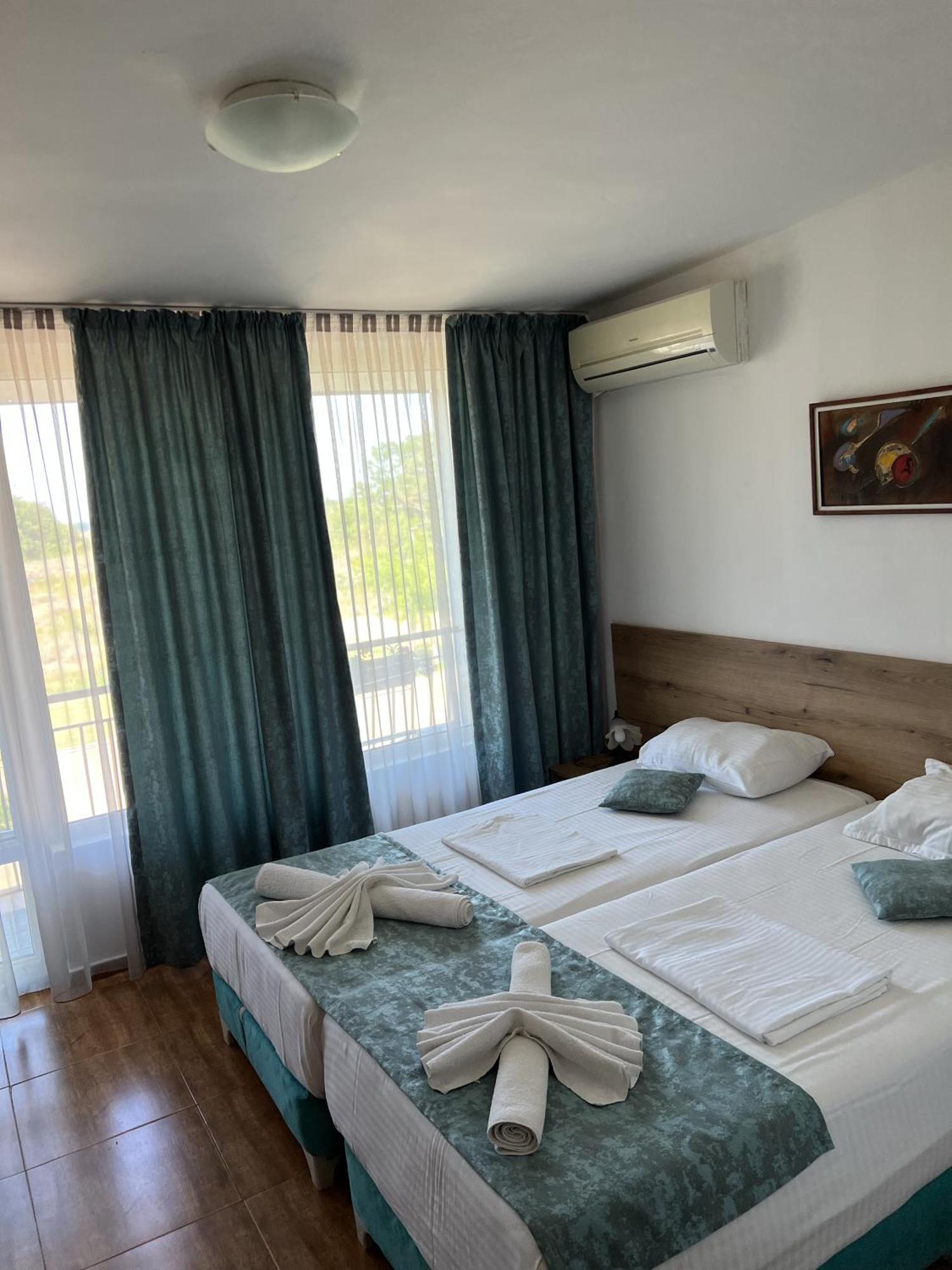 Hotel Surf Приморсько Екстер'єр фото