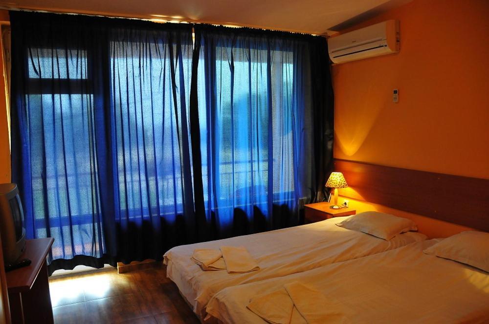 Hotel Surf Приморсько Номер фото